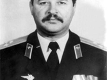 Командир полка Душин Геннадий Иванович.