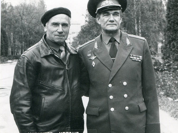 Железняк Иван Иванович и Байнетов Дмитрий Федорович, октябрь 1989 г.