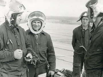 Овруч, май 1974 г. Разбор полета к-та Попова.