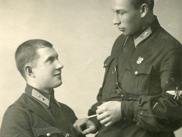 Корица Дмитрий и Кленов Геннадий, Чернигов, 1941 г.