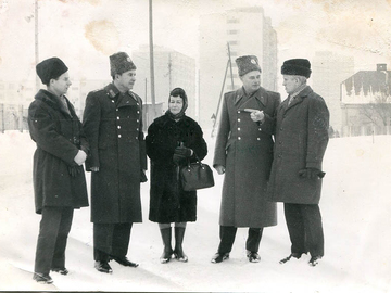п-к Кленов Геннадий Иванович, нач. политотдела п-к Россихин Г.И., встреча в обществе Полько-советской дружбы 23 февраля 1970 г.