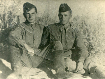 Монастырский В. и Кондрашов М.В., 1944 г., Ср.Азия.