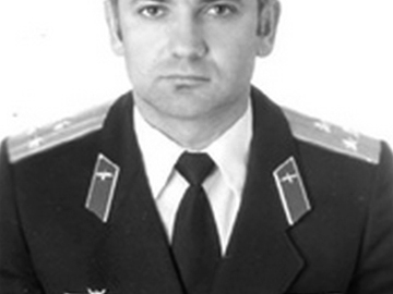 Мышко Валентин Петрович – полковник, кандидат военных наук в академии им.Ю.Гагарина.
