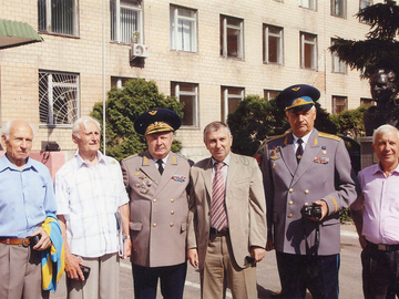 Байнетов Д.Ф., п/п-к Дудка Н.П., ген. м-р Стариш А., ген. м-р Авдонин В.П., ген. л-т Ключенок В.Д., Жосан М.Т.