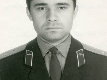 Холостов Валентин Сергеевич, погиб.