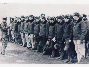 Построение 2-й АЭ 701 УАП перед началом наземной подготовки, Певцы, 1967 г.