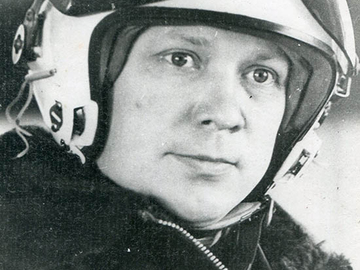 Никитин Владимир Иванович. Погиб 24 марта 1982 года при выполнении испытательного полёта на Су-24