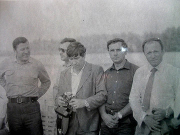 Встреча выпускников 1966 года в 1986 году слев. напр. Васенда М.Ф., Фабрисенко И.А., Кирякин Ю.М., Петьков В.А., Станкявичус Р.А.