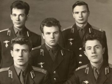 Первые выпускники Хританькова 1965 г.в. Пшеничный А.В., Протасов Н.Н., Савченко Н.И., Новосельцев В.С.