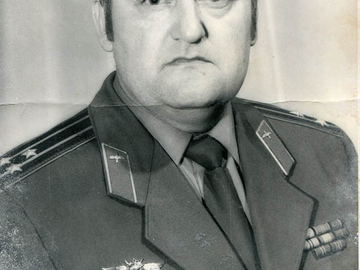 п-к Бондарик Валерий Николаевич, командир полка, летчик 1 класса.