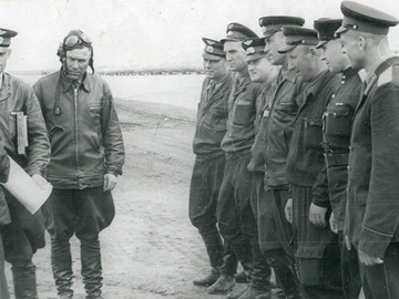 Предполетная подготовка в эскадрильи п/п-ка Провоторова Ф.И., 1957 г.