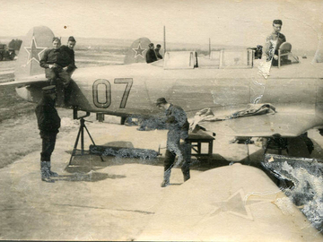 Городня 1956, регламентные работы, самолет Як-11, инструктор л-т Зубков Н.П.