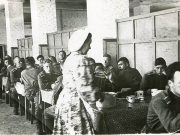 Городня, 1956 год, курсантская столовая.