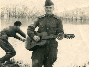 к-т Геннадий Гренадеров, погиб в училище в1957 г. на МиГ-15УТИ.