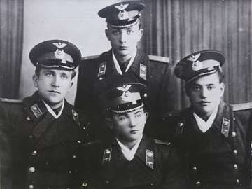 Выпускники 1954 года. В.Колчанов, С.Грибанов, А.Роль, В.Гордиенко

